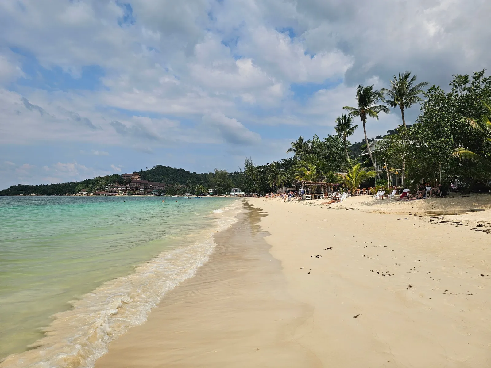 Haad Yao's long white-sand beach and clear turquoise water, Koh Phangan, Thailand